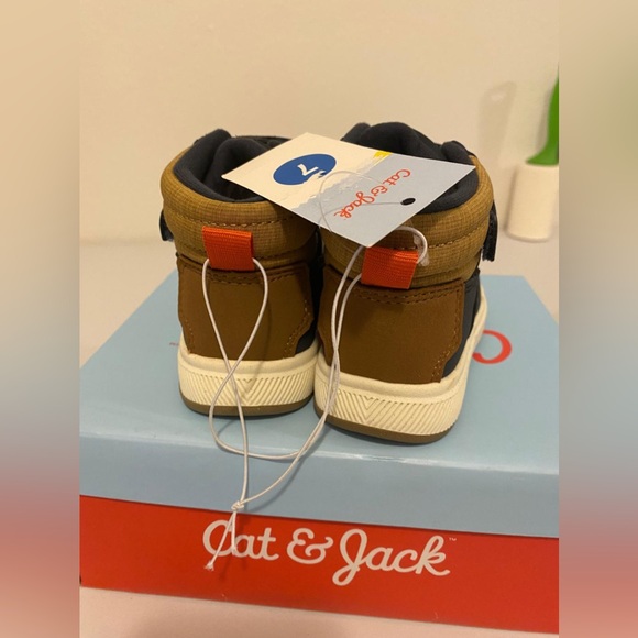 CAT & JACK Felix Boots Kids Size 7 - Picture 5 of 6